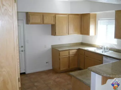 1720 E Avenue J9, Lancaster, CA 93535 photo 4