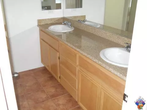 1720 E Avenue J9, Lancaster, CA 93535 photo 10