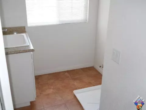 1720 E Avenue J9, Lancaster, CA 93535 photo 14