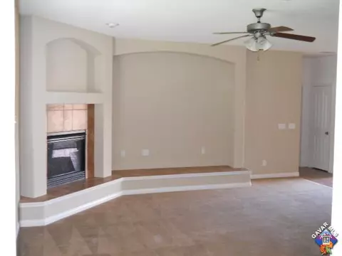 1720 E Avenue J9, Lancaster, CA 93535 photo 2