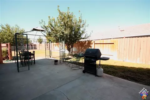 45305 Loy Ct, Lancaster, CA 93534 photo 9