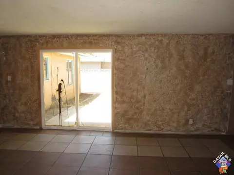 37836 E 10th St, Palmdale, CA 93550 photo 4