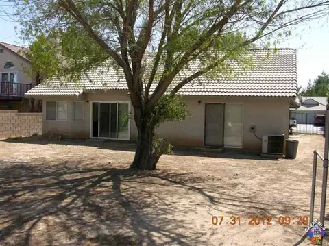43533 Yaffa St, Lancaster, CA 93535 photo 3