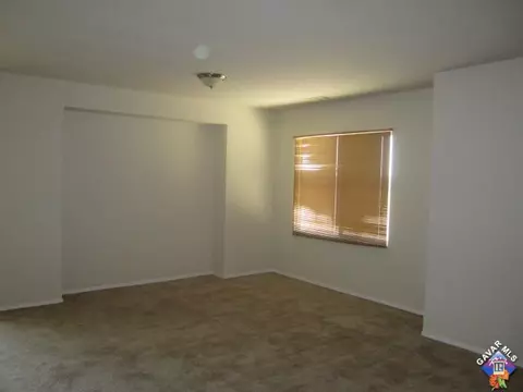38167 Desert Hawk Dr, Palmdale, CA 93552 photo 8