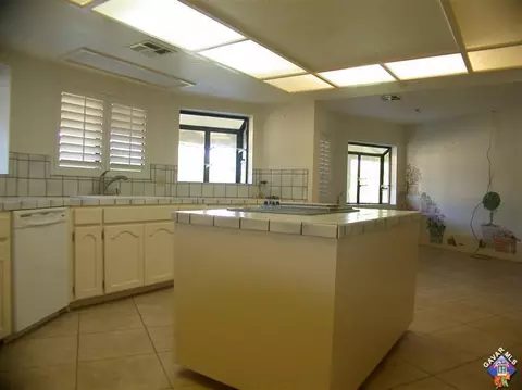 32011 Masters Pl, Llano, CA 93544 photo 6
