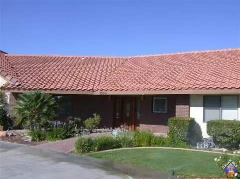 32011 Masters Pl, Llano, CA 93544 photo 2
