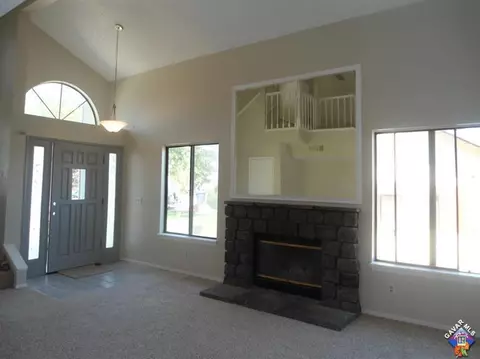 45814 Picadilly St, Lancaster, CA 93534 photo 6