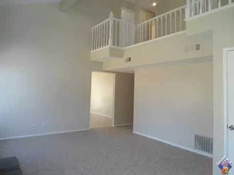 45814 Picadilly St, Lancaster, CA 93534 photo 5