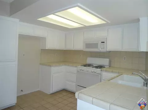 45814 Picadilly St, Lancaster, CA 93534 photo 8