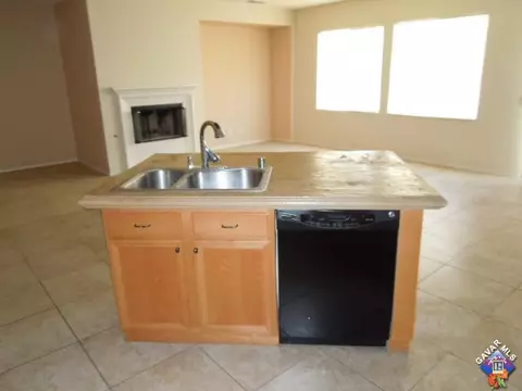 6129 Starview Dr, Lancaster, CA 93536 photo 8
