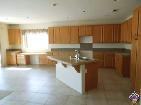 6129 Starview Dr, Lancaster, CA 93536 photo 5