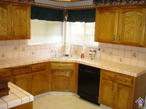 22300 Briarwood St, Tehachapi, CA 93561 photo 5