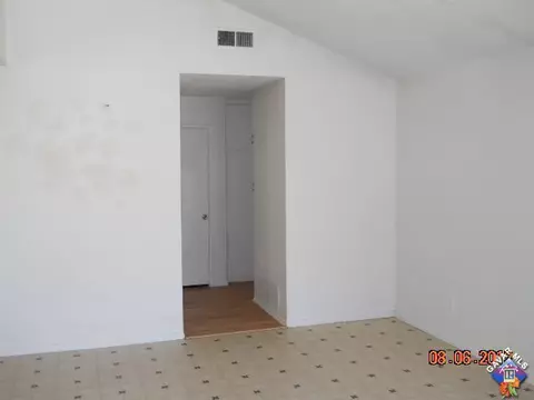 44221 Sancroft Ave, Lancaster, CA 93535 photo 3