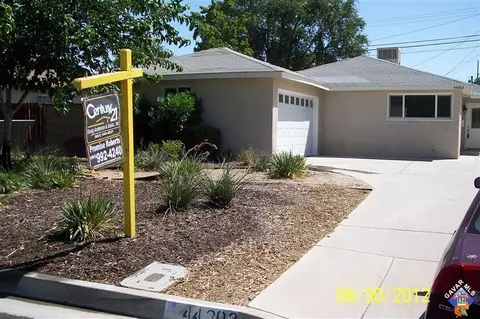44302 3rd St, Lancaster, CA 93535 photo 1