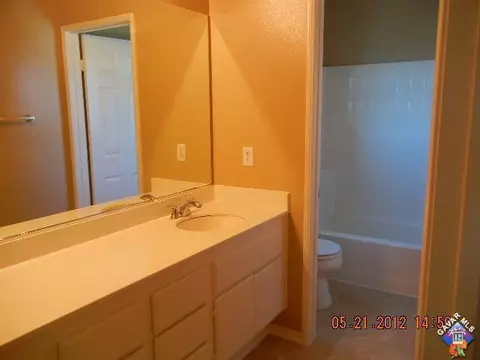 37403 Siderno Dr, Palmdale, CA 93552 photo 9