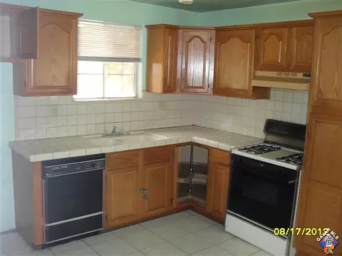 44002 2nd St, Lancaster, CA 93535 photo 3