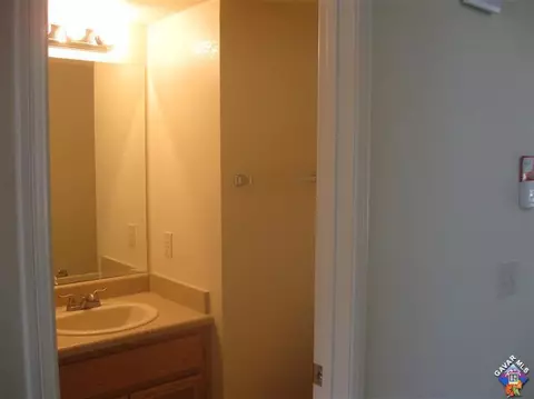 607 E Ivesbrook St, Lancaster, CA 93535 photo 13