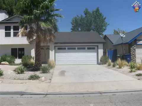607 E Ivesbrook St, Lancaster, CA 93535 photo 3