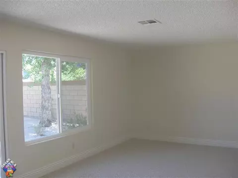 607 E Ivesbrook St, Lancaster, CA 93535 photo 18
