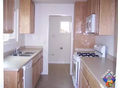 45510 Sancroft Ave, Lancaster, CA 93535 photo 2