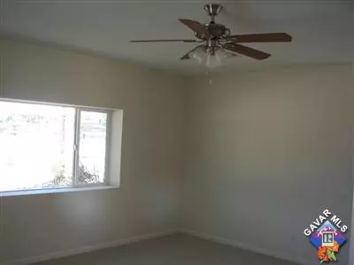 559 Jackman W, Lancaster, CA 93534 photo 8