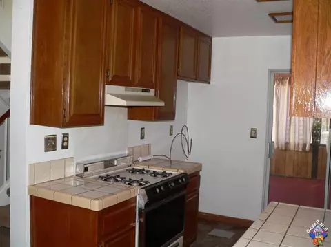232 E Avenue R5, Palmdale, CA 93550 photo 3