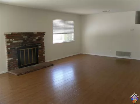 44310 Downsview Rd, Lancaster, CA 93535 photo 5