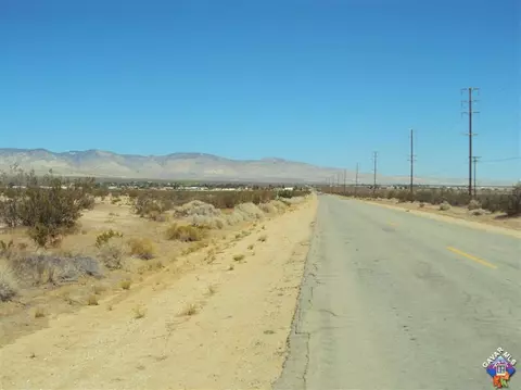 14675 Holt St, Mojave, CA 93501 photo 1