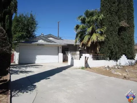 37529 E 4th St, Palmdale, CA 93550 photo 1