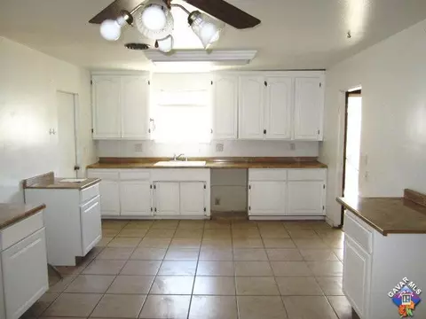 37529 E 4th St, Palmdale, CA 93550 photo 6