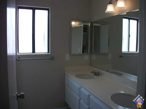 44222 Fenner Ave, Lancaster, CA 93536 photo 15