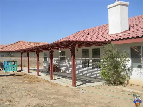 2734 Desert Rose Dr, Lancaster, CA 93536 photo 2