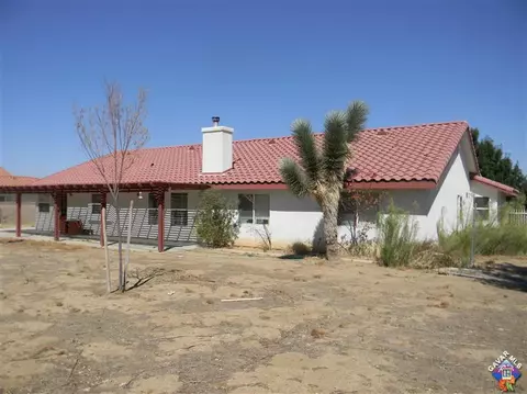 2734 Desert Rose Dr, Lancaster, CA 93536 photo 3