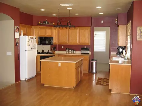 7332 Ridge View Dr, Lancaster, CA 93536 photo 6