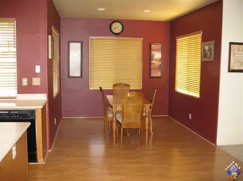 7332 Ridge View Dr, Lancaster, CA 93536 photo 7
