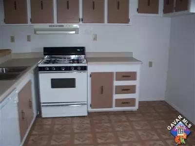 34645 165th St, Llano, CA 93544 photo 2