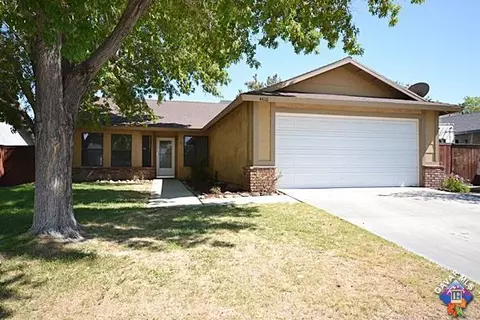 44116 Fenhold St, Lancaster, CA 93535 photo 1