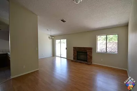 44116 Fenhold St, Lancaster, CA 93535 photo 5