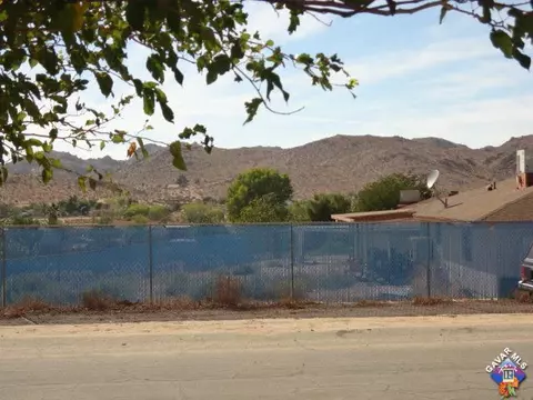 39724 174th St, Palmdale, CA 93591 photo 2