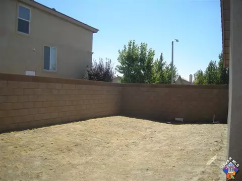 1825 E Lingard St, Lancaster, CA 93535 photo 7