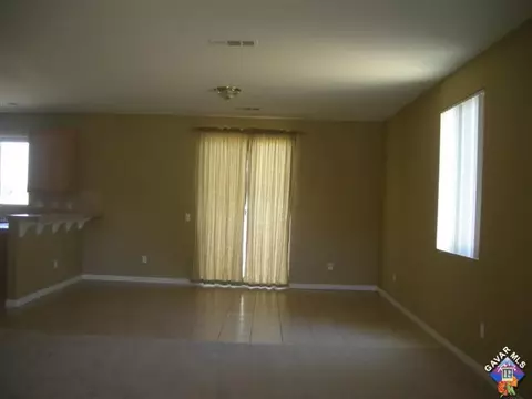 1825 E Lingard St, Lancaster, CA 93535 photo 2