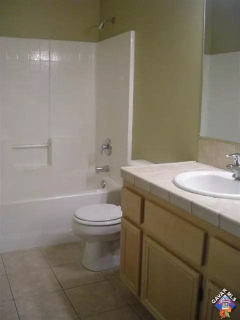 1825 E Lingard St, Lancaster, CA 93535 photo 4