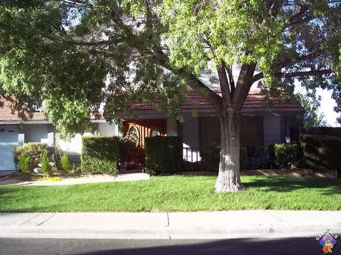 37604 Dixie Dr, Palmdale, CA 93550 photo 3