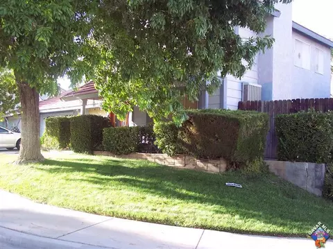 37604 Dixie Dr, Palmdale, CA 93550 photo 2