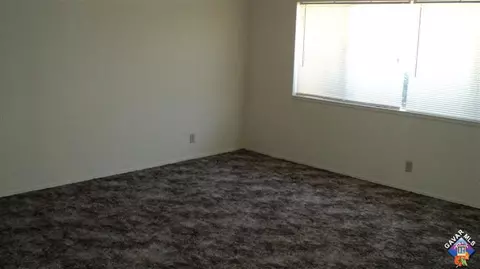 606 E Pondera St, Lancaster, CA 93535 photo 3