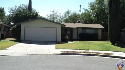 606 E Pondera St, Lancaster, CA 93535 photo 1
