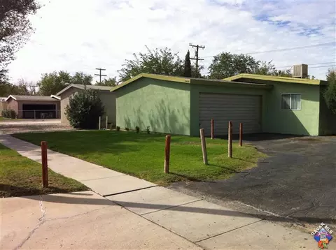 45427 Cedar Ave, Lancaster, CA 93534 photo 3