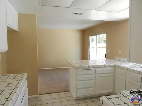 37200 45th St, Palmdale, CA 93552 photo 7