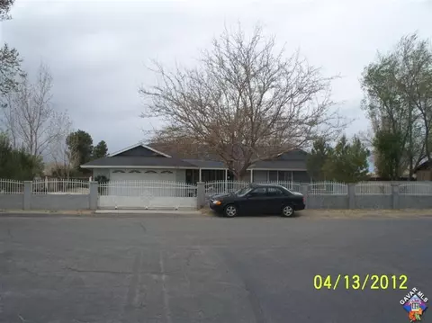 41385 154th St, Lancaster, CA 93535 photo 2