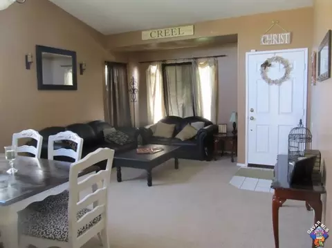 45539 Barrymore Ave, Lancaster, CA 93534 photo 2